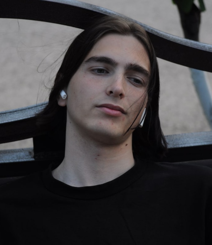 Глеб Петров
